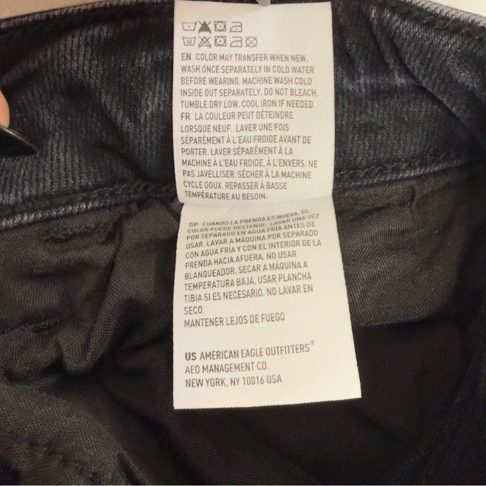 American Eagle Hi Rise Jeggings Black‎ Distressed Raw Hem Pockets Grunge Emo 4 - Picture 7 of 7